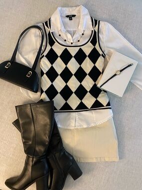Preppy Tank Top 📓♠️🗝️